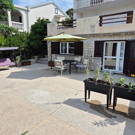 Apartments Marzic Паг Экстерьер фото