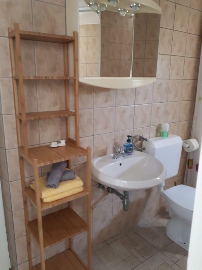 Apartments Marzic Паг Экстерьер фото